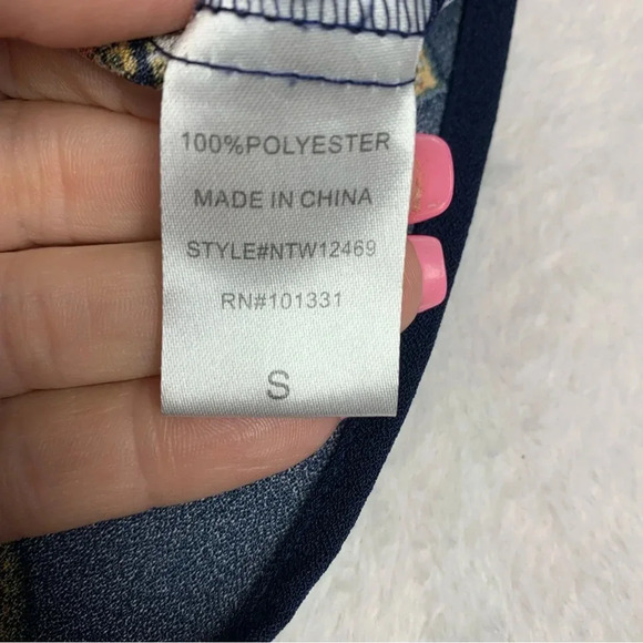 Charlotte Russe blue top size small bell sleeves crochet shouldera/arms - Picture 7 of 9